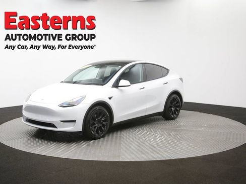 Used 2022 Tesla Model Y Long Range AWD/4WD image 49