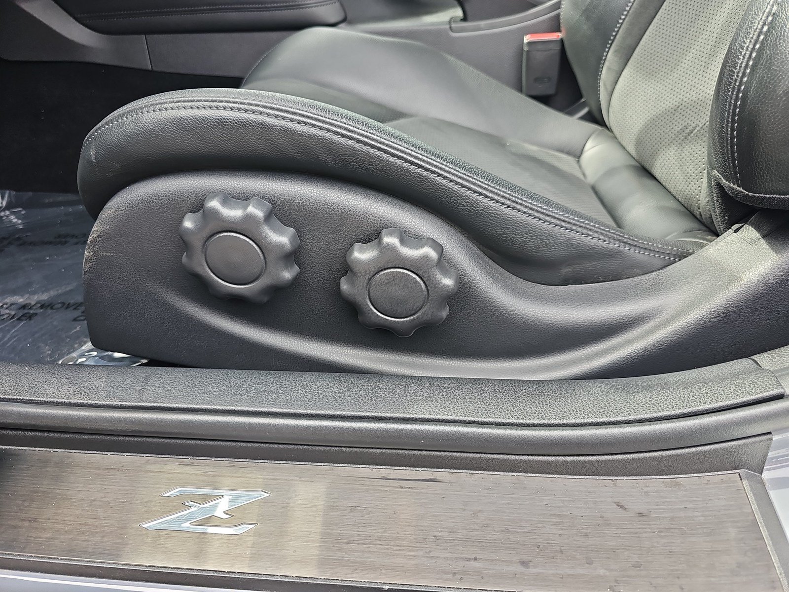 Used 2024 Nissan Z Performance w/ Floor Mat Package RWD image 23