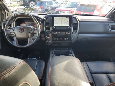 Used 2020 Nissan Titan PRO-4X w/ Pro-4x Convenience Package AWD/4WD image 14