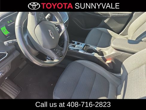 Used 2023 Chevrolet Bolt EUV LT w/ Comfort Package FWD image 5