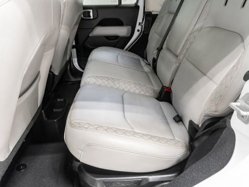 Used 2021 Jeep Wrangler Unlimited Sahara image 25