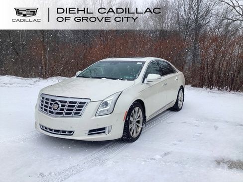 Used 2014 Cadillac XTS Luxury w/ Driver Awareness Package image 3