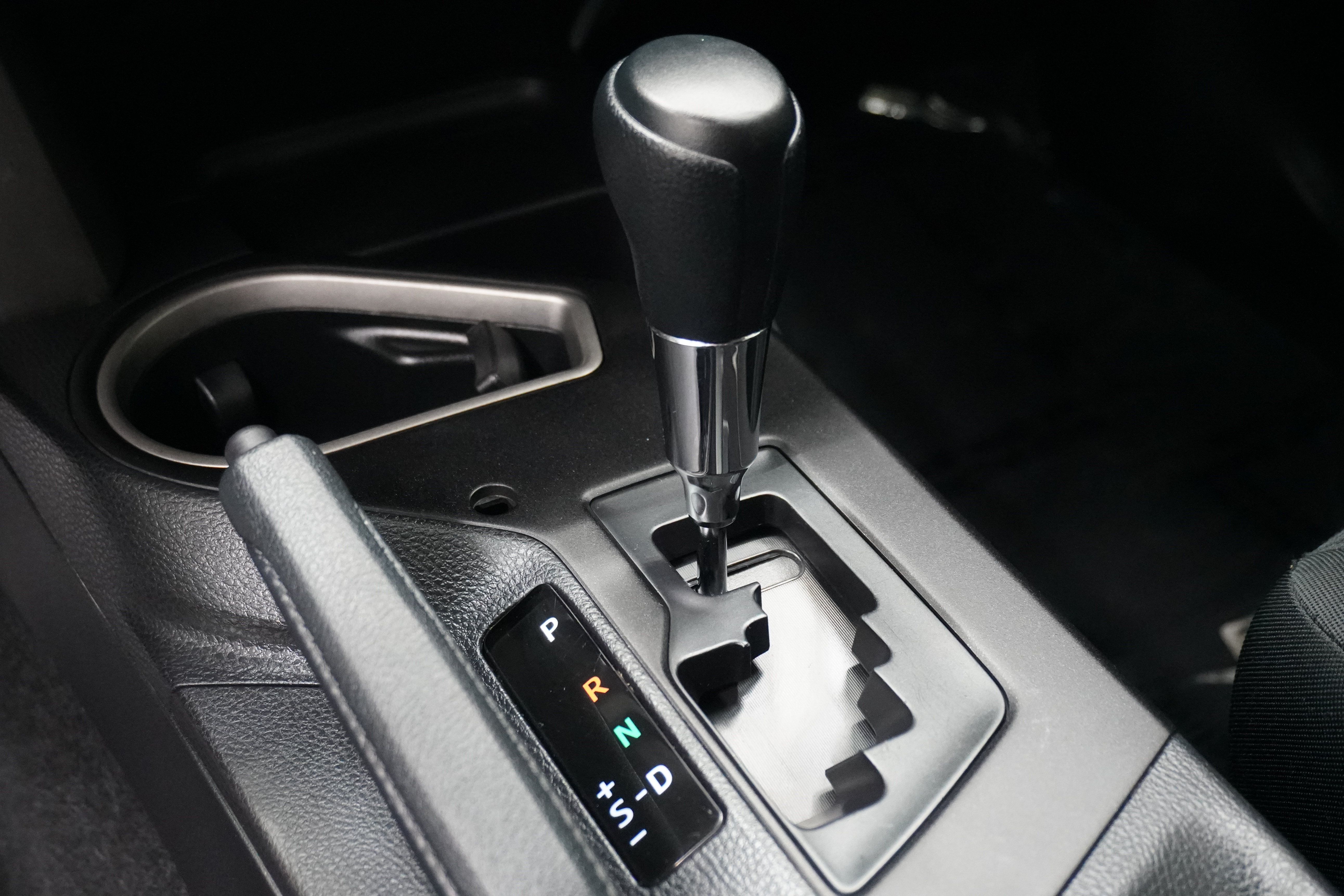 Used 2017 Toyota RAV4 LE FWD image 19