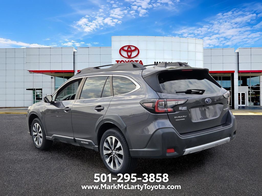 Used 2023 Subaru Outback Limited AWD/4WD image 3