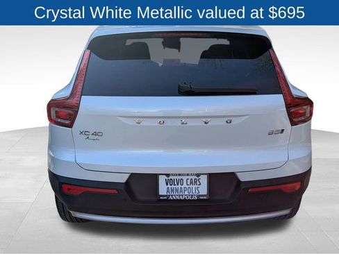 Certified 2023 Volvo XC40 B5 Plus image 6
