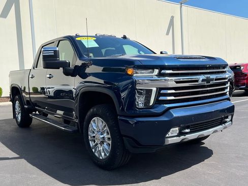 Used 2023 Chevrolet Silverado 3500 High Country w/ Z71 Off-Road Package AWD/4WD image 2