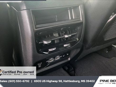 Used 2023 Jeep Grand Cherokee Overland image 24