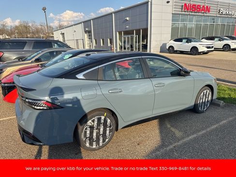 New 2026 Nissan Sentra SR w/ SR Premium Package FWD image 12