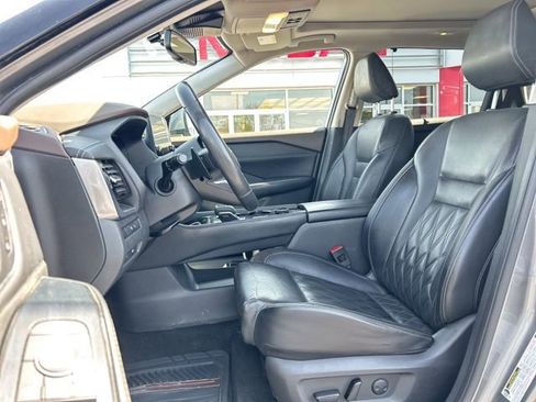 Used 2021 Nissan Rogue Platinum AWD/4WD image 29