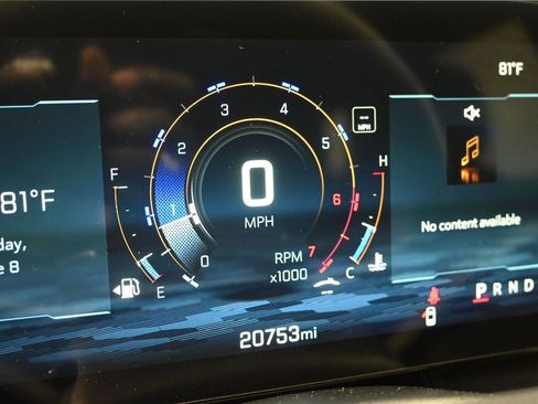 Used 2025 Chevrolet Equinox LT w/ Safety and Technology Package FWD image 3