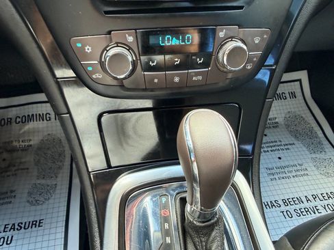 Used 2012 Buick Regal Premium image 46