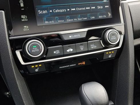Used 2018 Honda Civic EX-L image 16