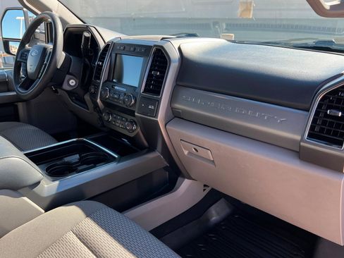 Used 2022 Ford F350 XLT w/ XLT Premium Package image 24