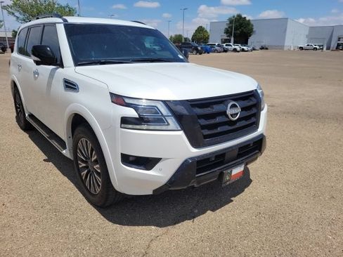Used 2024 Nissan Armada SL w/ Midnight Edition Package RWD image 4