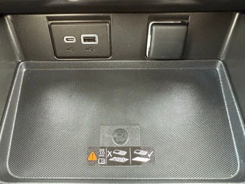 Used 2023 Chevrolet Tahoe High Country image 29