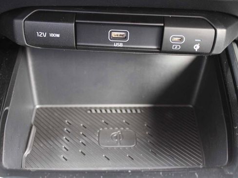 New 2025 Kia Niro EX image 39