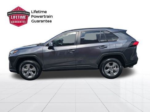 Used 2025 Toyota RAV4 XLE AWD/4WD image 2