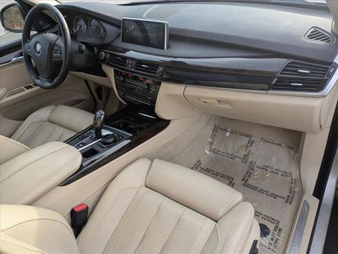 Used 2014 BMW X5 xDrive50i image 24