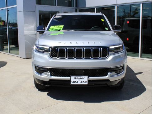 Certified 2023 Jeep Wagoneer 4WD image 2