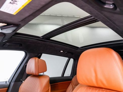 Used 2023 BMW X7 xDrive40i w/ Executive Package image 69