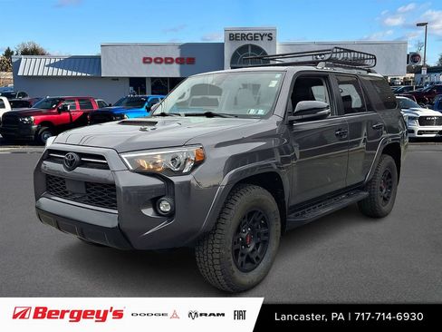 Used 2021 Toyota 4Runner Venture w/ Moonroof Package AWD/4WD image 1