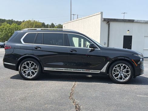 Used 2025 BMW X7 xDrive40i AWD/4WD image 34