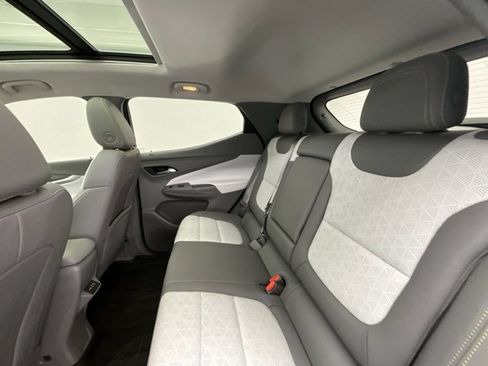 Used 2022 Chevrolet Bolt EUV Premier w/ Sun & Sound Package image 7