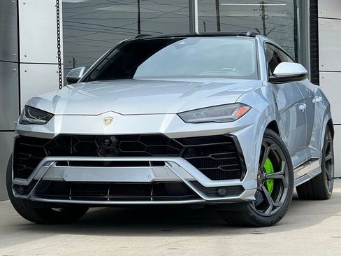 Used 2022 Lamborghini Urus image 1