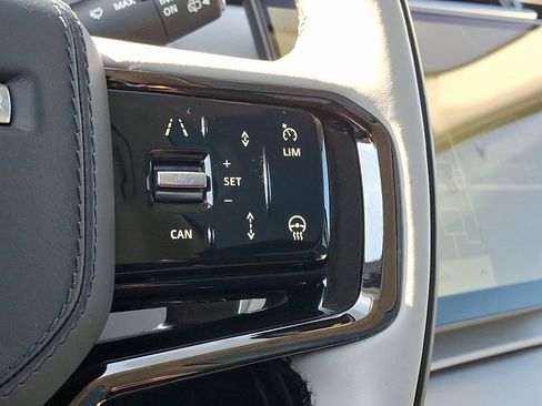 Used 2025 Land Rover Range Rover Velar S image 23