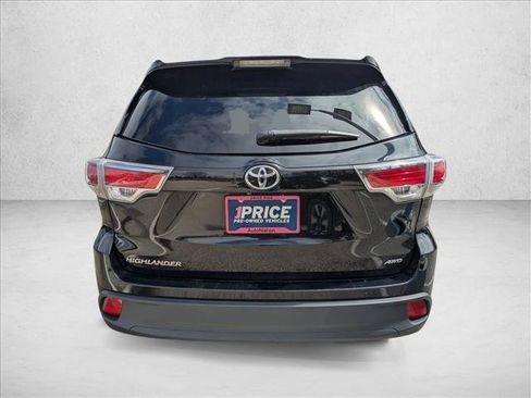 Used 2016 Toyota Highlander LE image 5