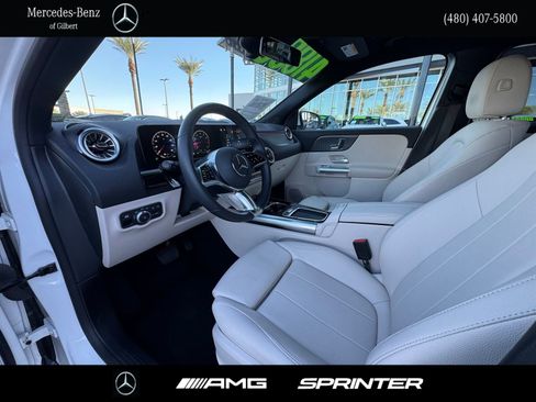 Certified 2025 Mercedes-Benz GLA 250 image 10