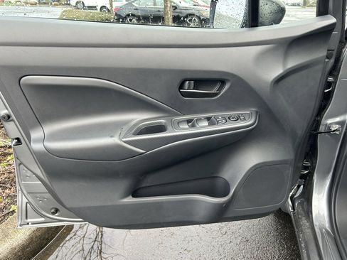 Used 2025 Nissan Versa S w/ S Plus Package image 9