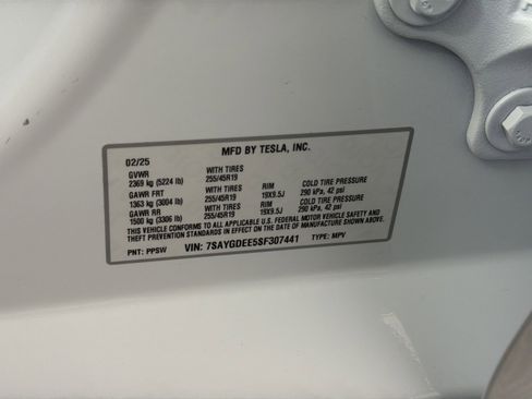 Used 2025 Tesla Model Y Long Range image 29