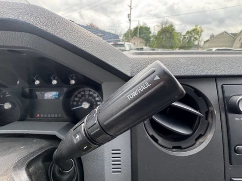 Used 2015 Ford F350 XL w/ Trailer Tow Package image 46