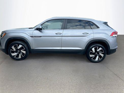 Used 2025 Volkswagen Atlas Cross Sport SE FWD image 7
