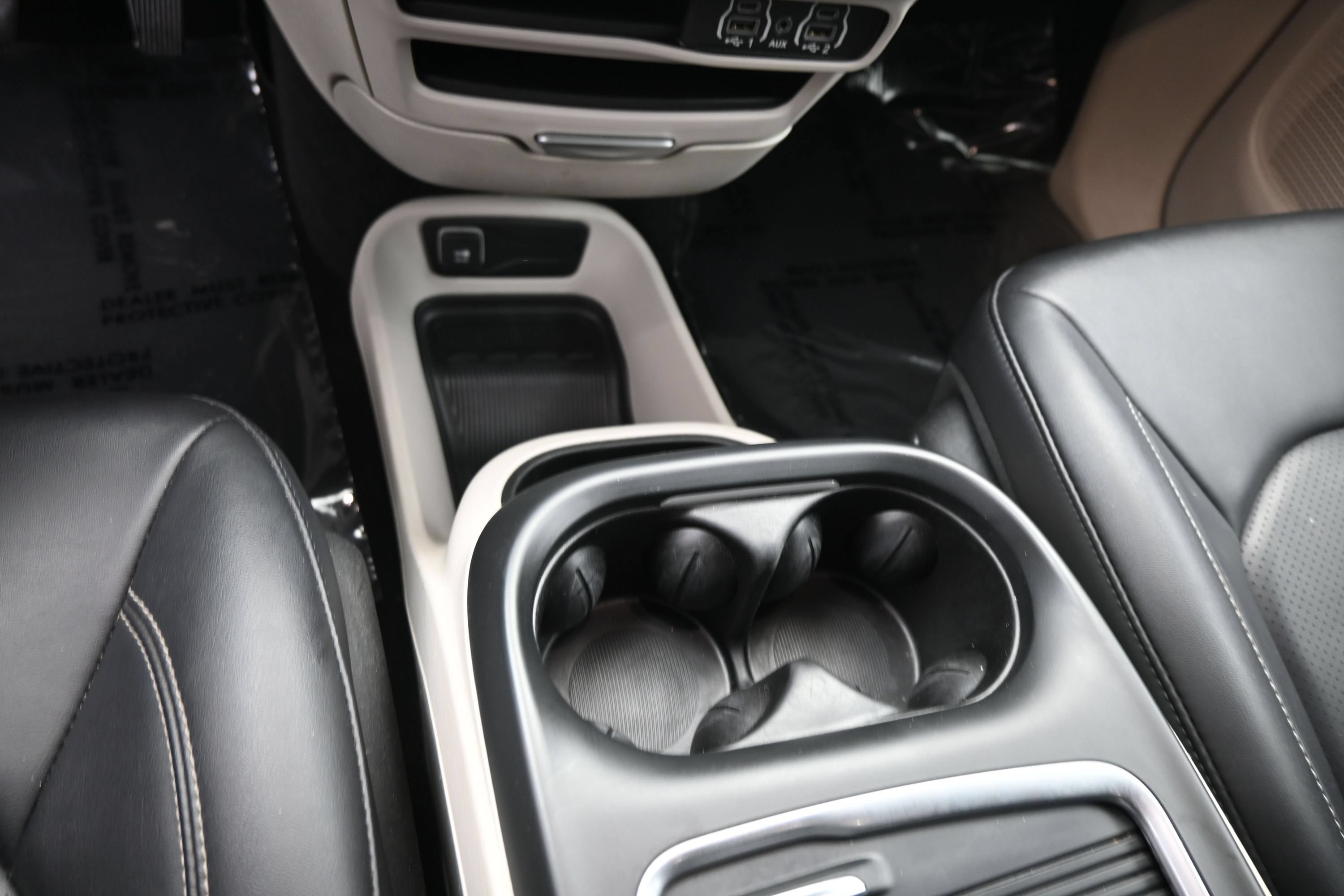 Used 2024 Chrysler Pacifica Touring-L FWD image 21