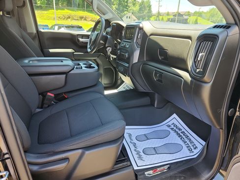 Used 2021 Chevrolet Silverado 1500 Custom Trail Boss AWD/4WD image 38
