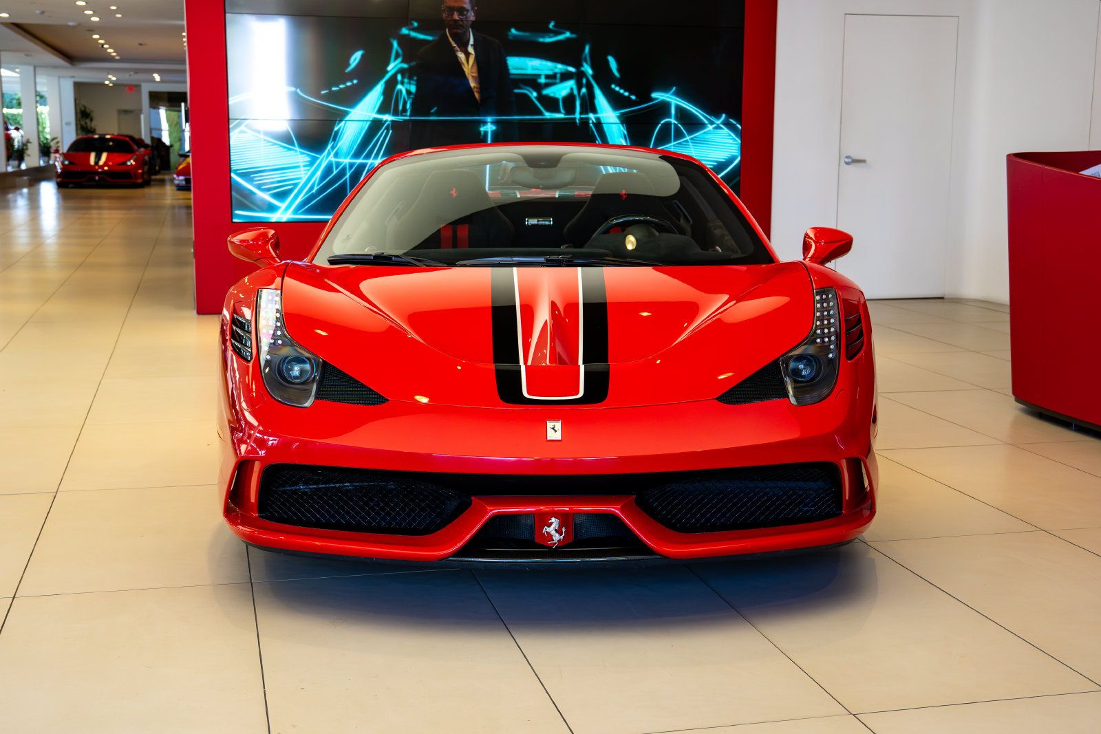 Used 2015 Ferrari 458 Speciale A RWD image 2