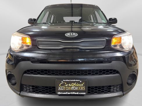 Used 2018 Kia Soul Base image 10