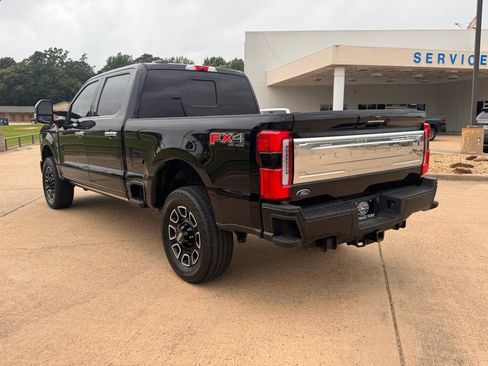 Used 2024 Ford F250 Platinum w/ FX4 Off-Road Package AWD/4WD image 3