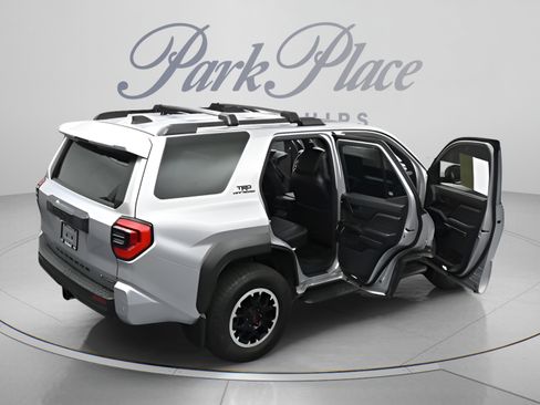 Used 2025 Toyota 4Runner TRD Off-Road Premium w/ Tow Technology Package AWD/4WD image 19