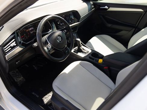 Used 2021 Volkswagen Jetta R-Line image 11