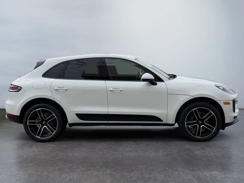 Used 2020 Porsche Macan w/ Premium Package Plus AWD/4WD image 4
