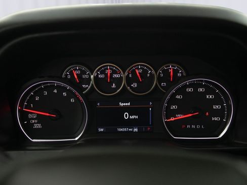 Used 2020 Chevrolet Silverado 1500 LT Trail Boss w/ Midnight Edition image 4