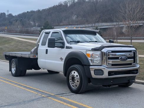 Used 2012 Ford F550 4x4 SuperCab Super Duty w/ Payload Upgrade Pkg image 2