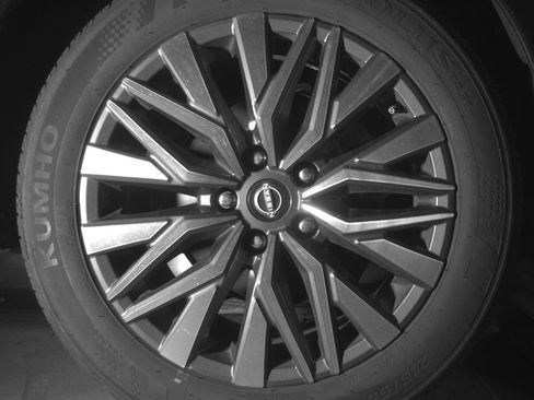 Used 2025 Nissan Altima 2.5 SV FWD image 15
