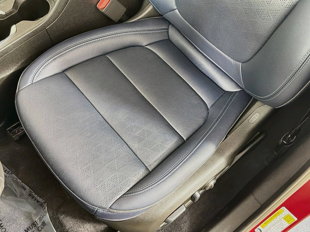 Used 2023 Chevrolet Bolt EUV Premier w/ Sun & Sound Package FWD image 19