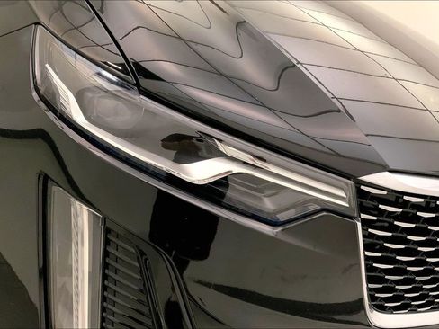 Used 2023 Cadillac XT6 Premium Luxury w/ Technology Package AWD/4WD image 27