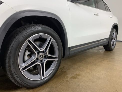 Used 2022 Mercedes-Benz GLA 250 4MATIC w/ AMG Line image 2