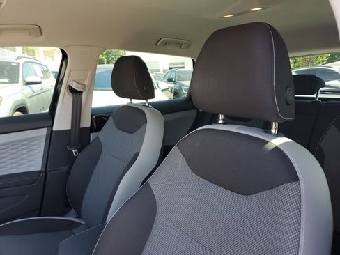Certified 2024 Volkswagen Taos S FWD image 16